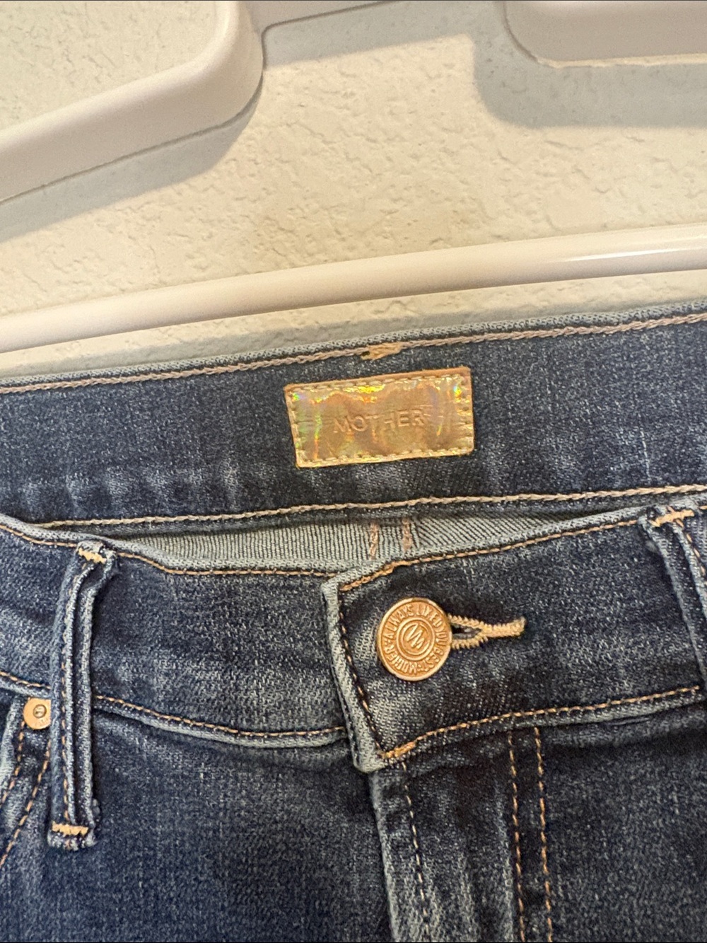 The Insider Crop Step Fray in Girl Crush
MOTHER size 29 - Picture 2 of 10